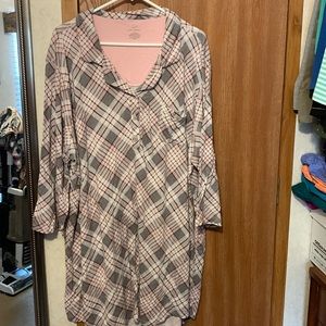 Women’s nightgown